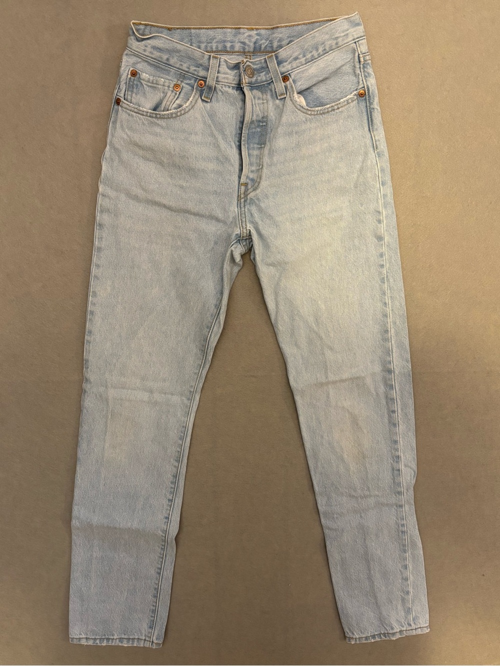Levi's Women’s Straight Leg Jeans in Light Blue Wash